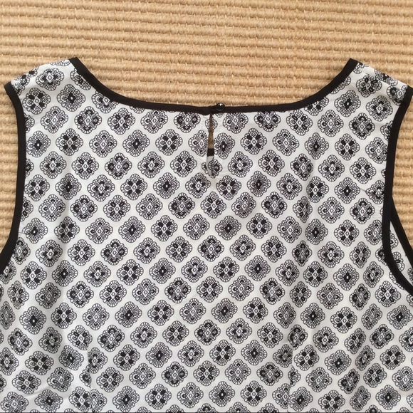 Talbots Black and White Sleeveless Top - Size LP - Picture 13 of 13